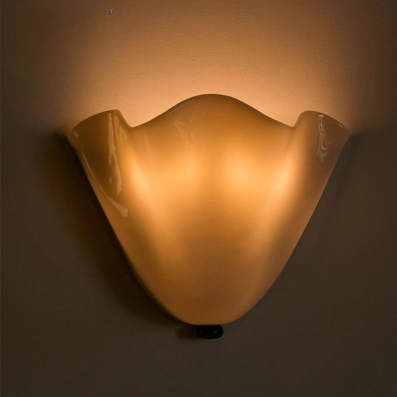 Kinkiet Salonowy Falisty Klosz | Do Salonu