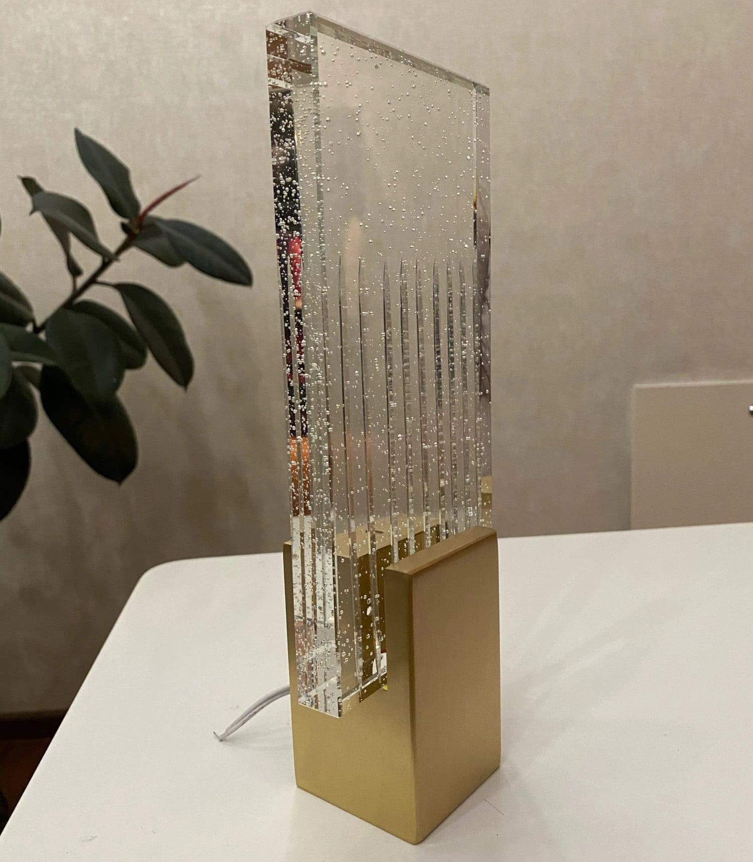 Kinkiet Szklany Żłobiony Do Salonu I Sypialni | Nowoczesny