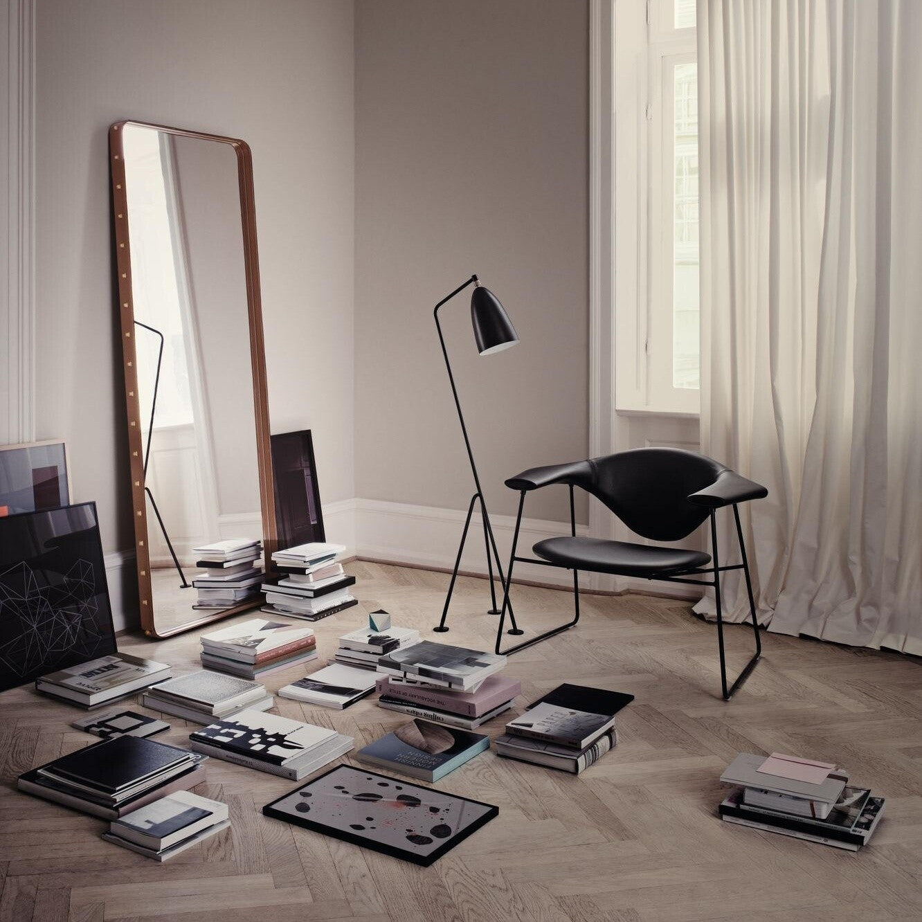 Lampa Stojąca Do Salonu Z Regulowanym Kloszem | Nowoczesna